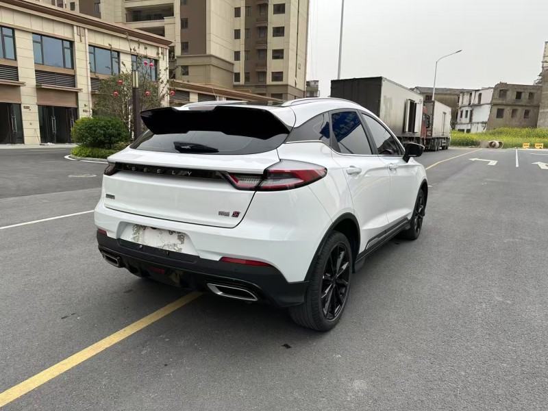 阜陽21年吉利帝豪4