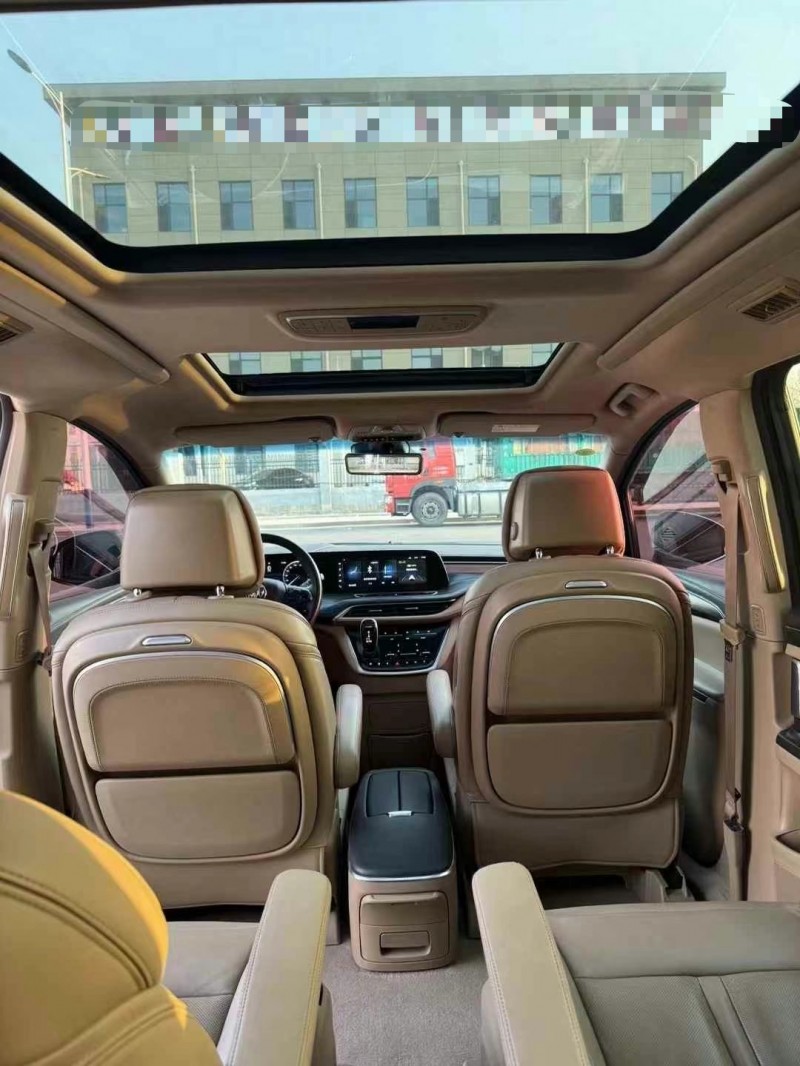 济宁21年别克GL86