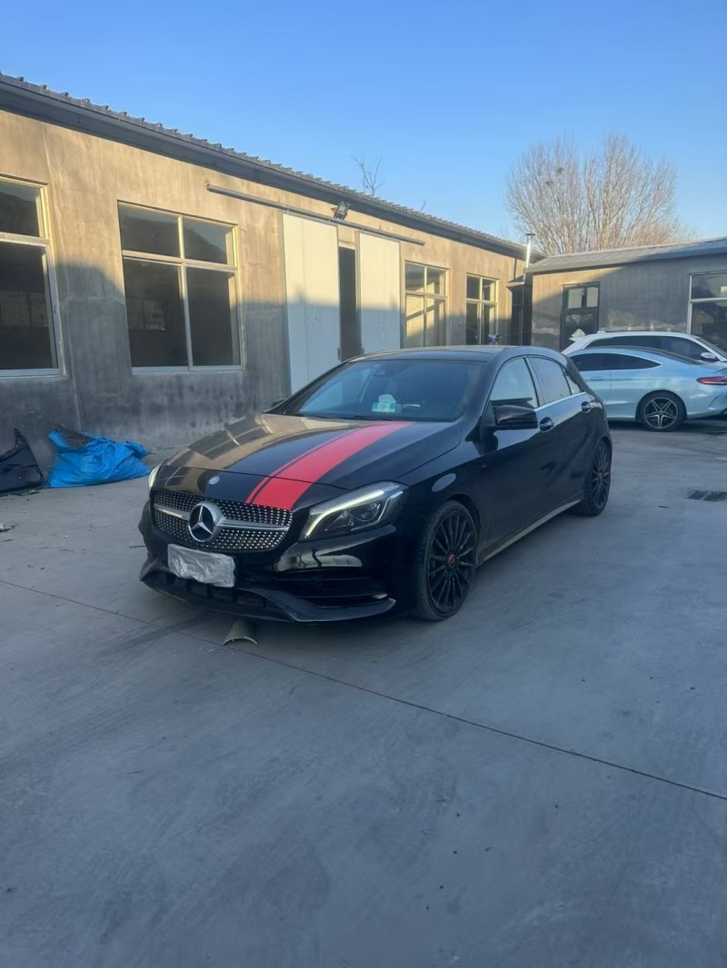 青島16年奔馳AMG3