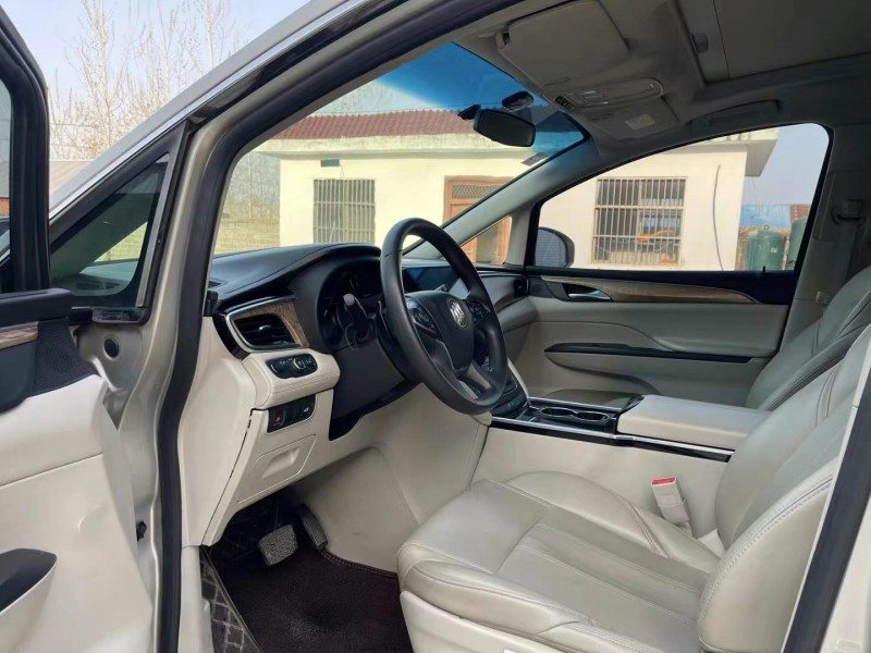 徐州17年别克GL83