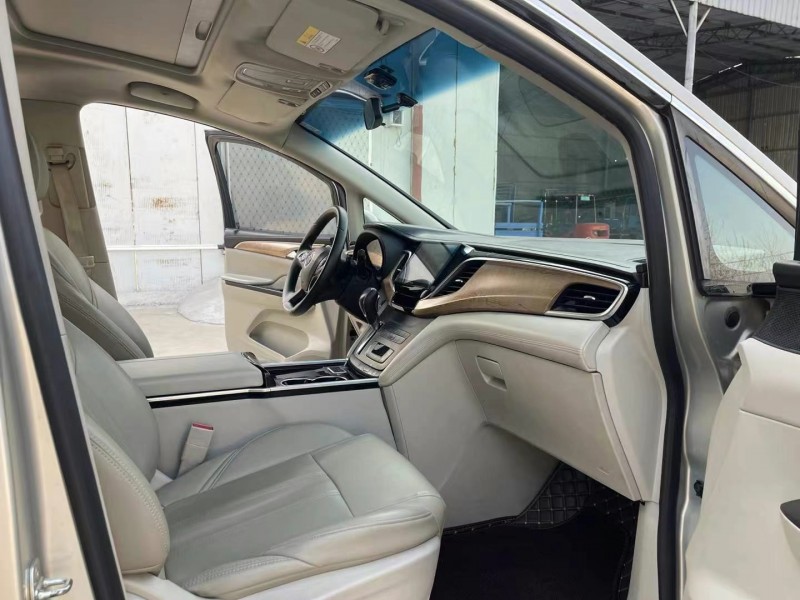 徐州17年别克GL84