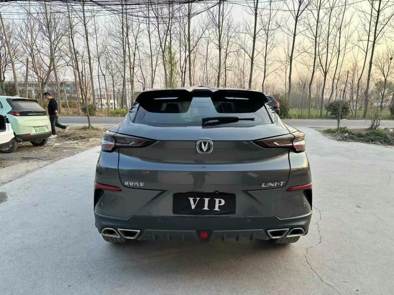 徐州20年長安汽車UNI9