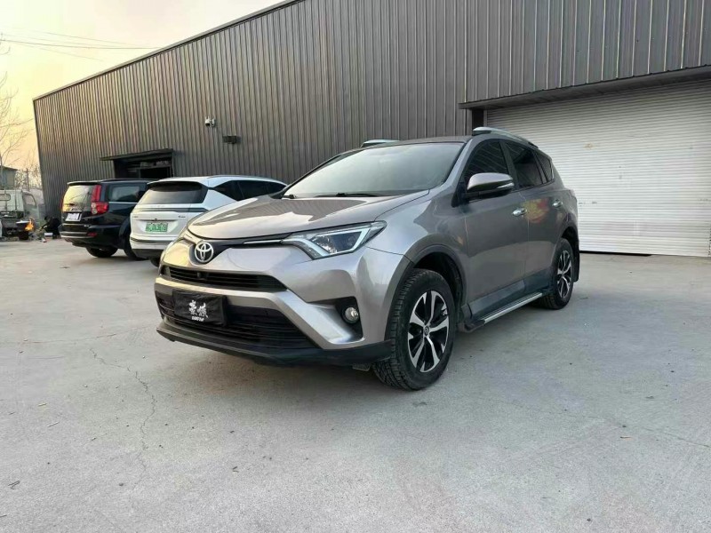徐州17年丰田RAV4荣放6