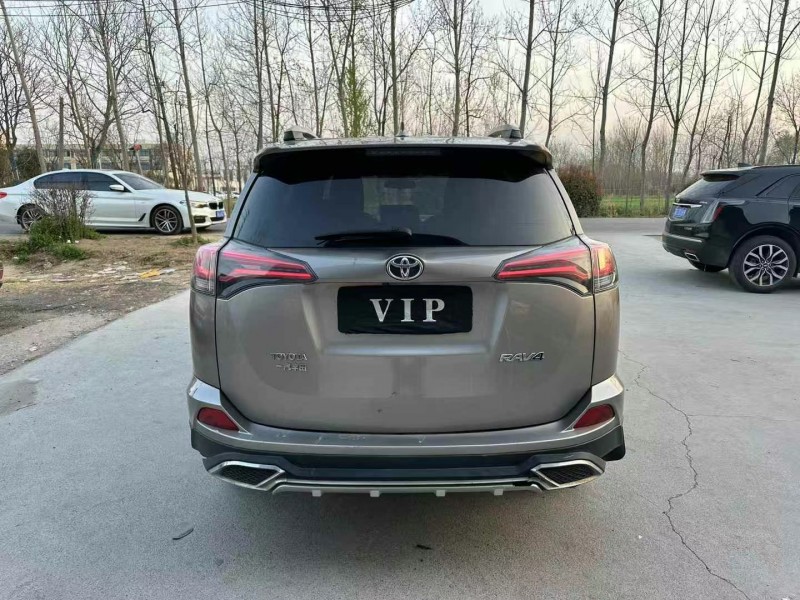 徐州17年丰田RAV4荣放9