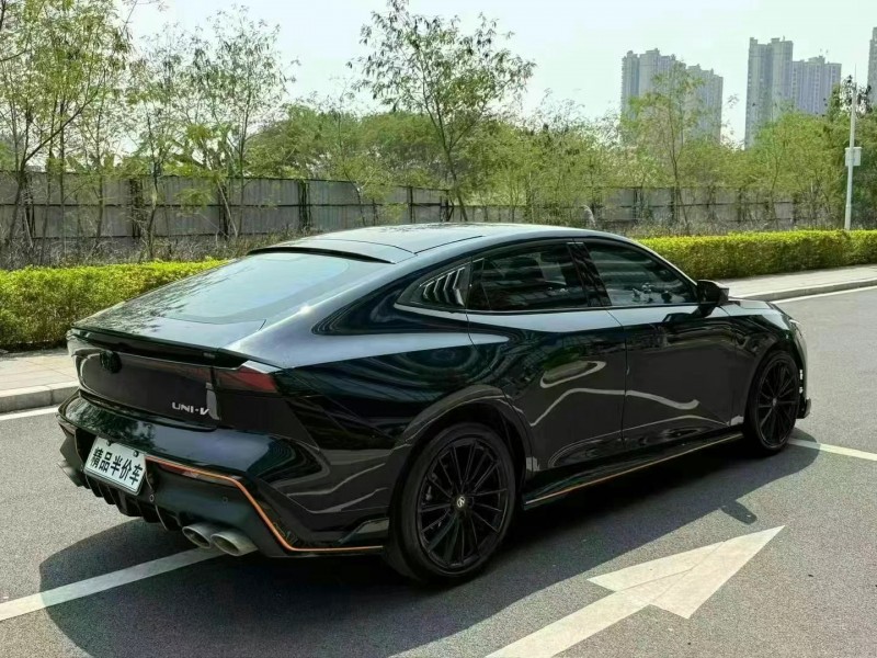 東莞23年長安汽車UNI7