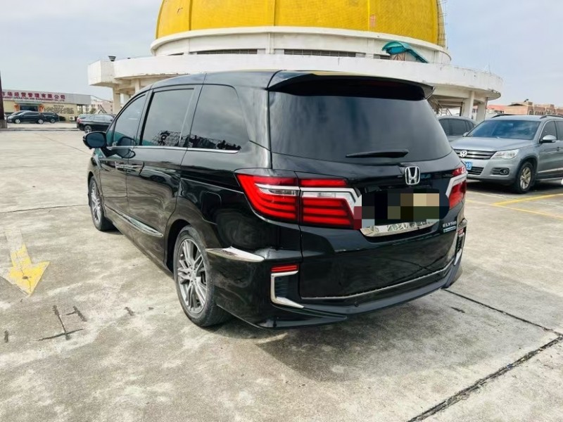 东莞20年本田艾力绅6