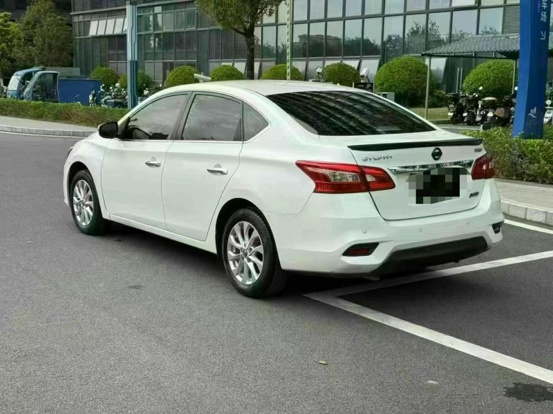 東莞19年日產軒逸8