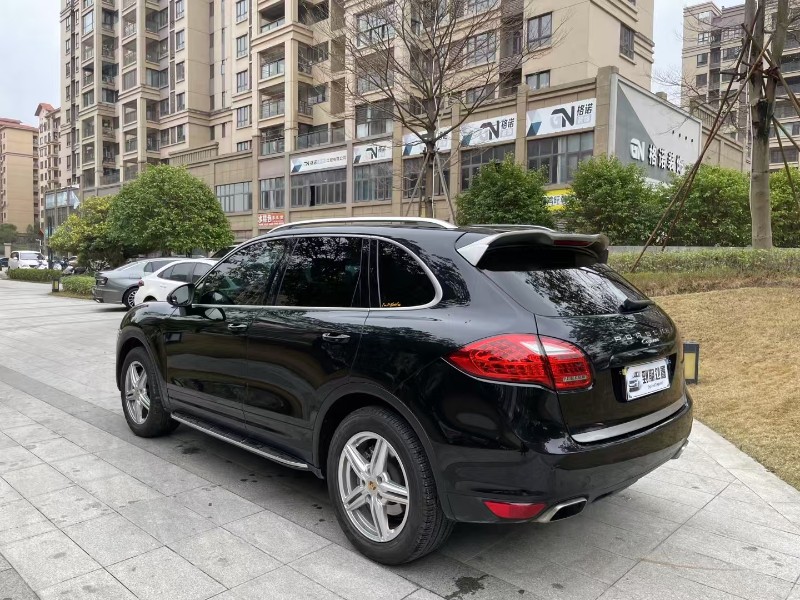 玉林14年保時捷卡宴3