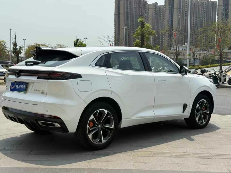 東莞23年長安汽車UNI8