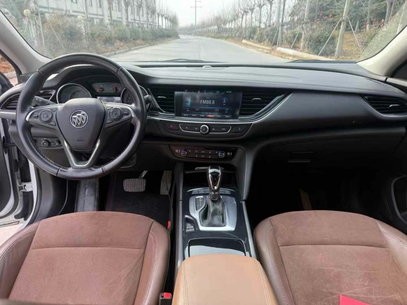 徐州19年别克君威8