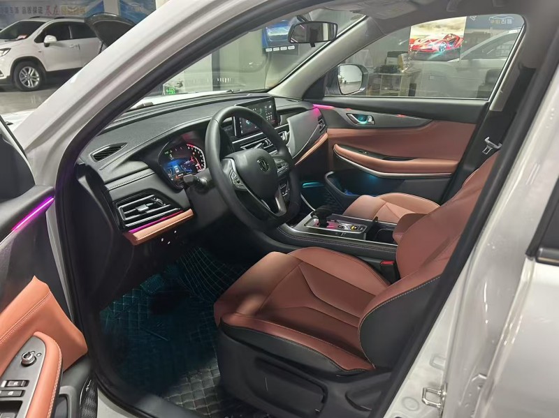 曲靖24年長安汽車CS755
