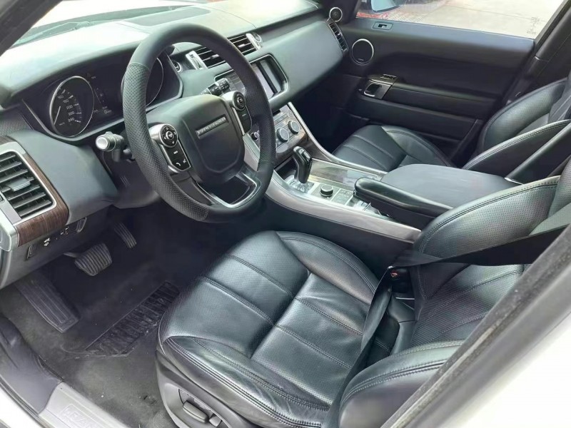 济宁14年路虎揽胜运动4