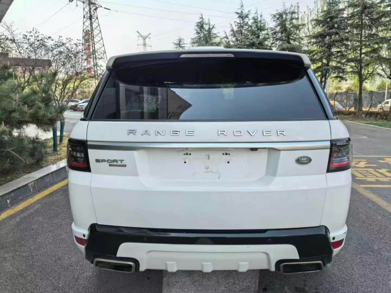 济宁14年路虎揽胜运动9