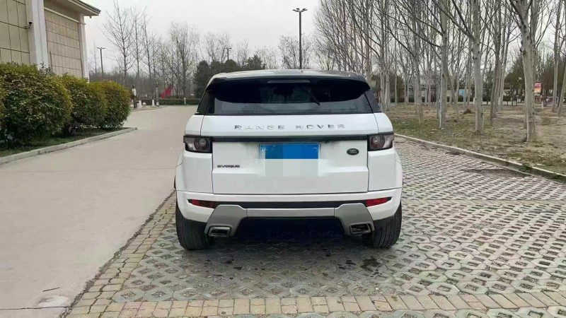 济宁15年路虎极光9