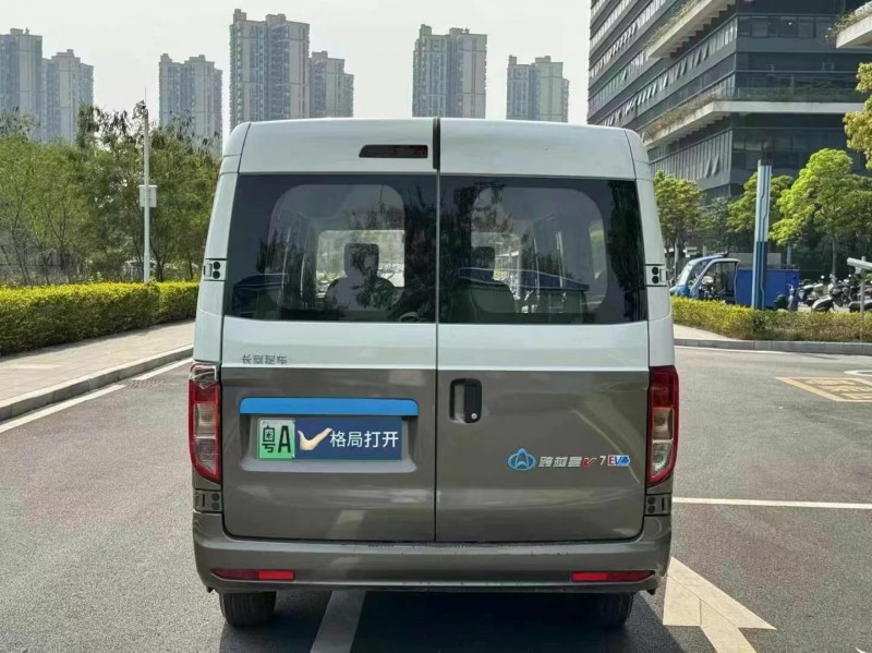 東莞24年長安汽車跨越9