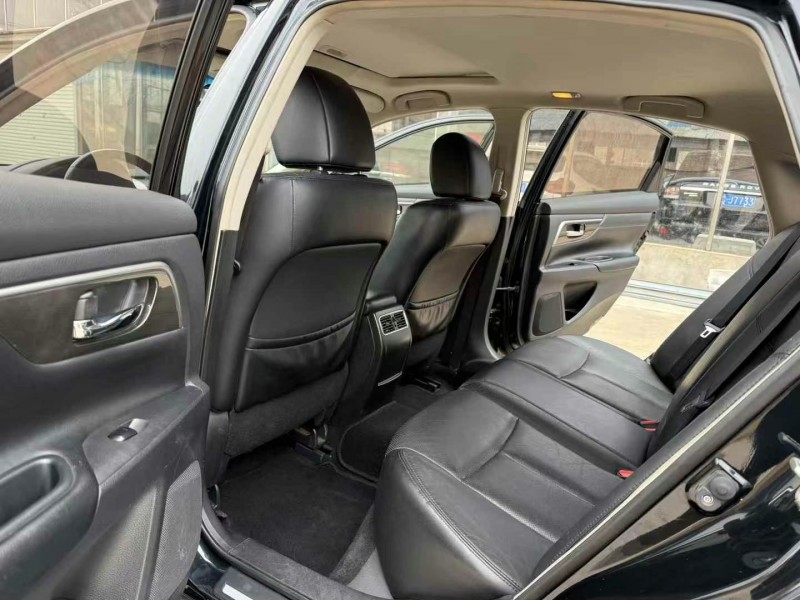 徐州15年日产天籁8