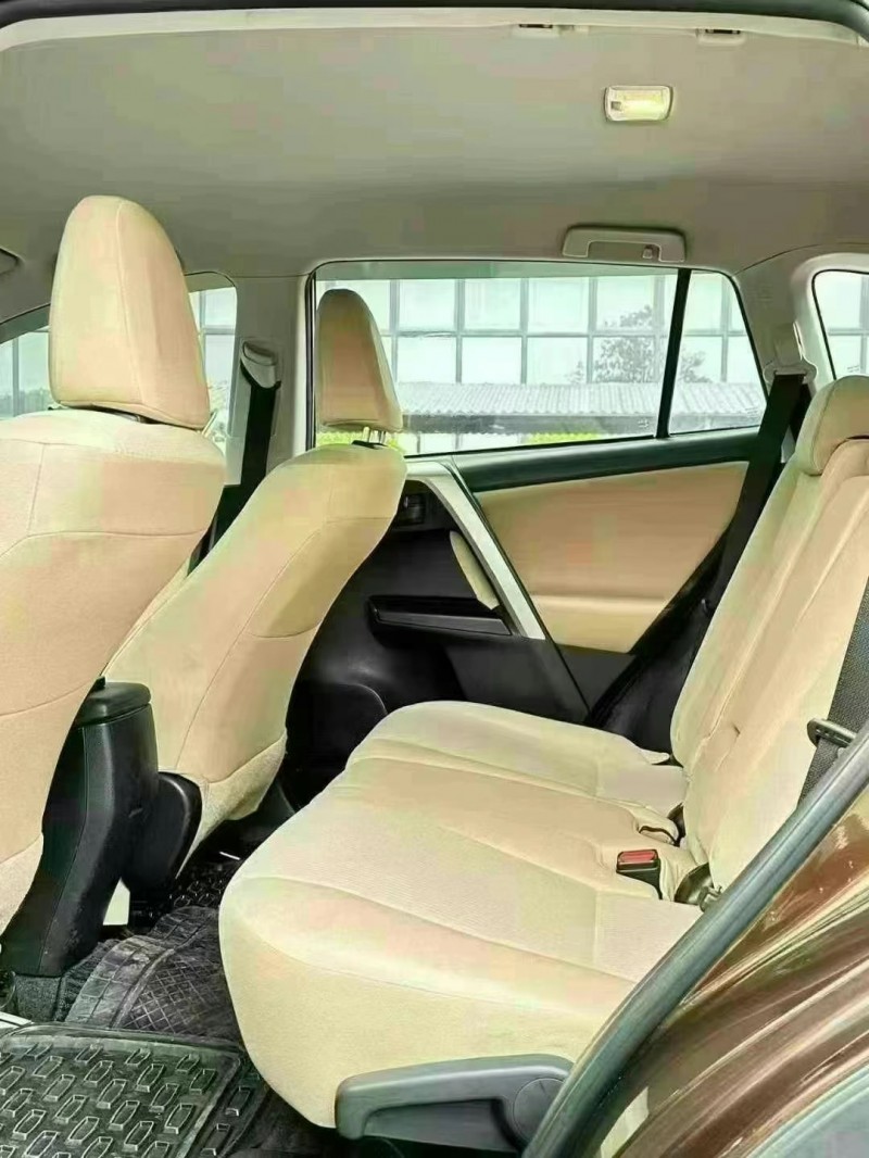 东莞19年丰田RAV4荣放4