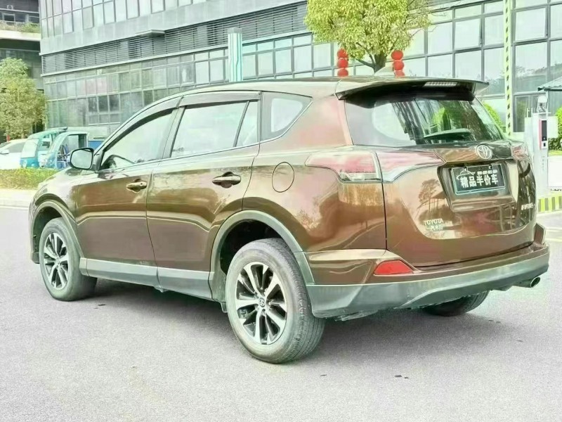 东莞19年丰田RAV4荣放8