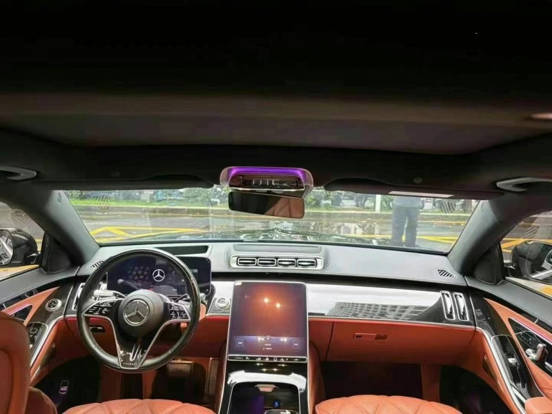 广州22年奔驰迈巴赫S级5