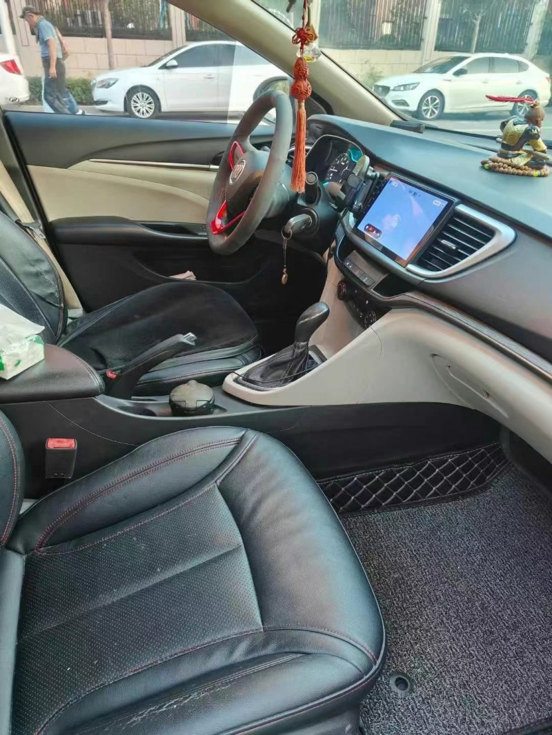 济宁15年别克英朗5