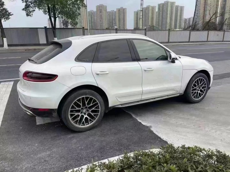 重慶17年保時捷Macan7