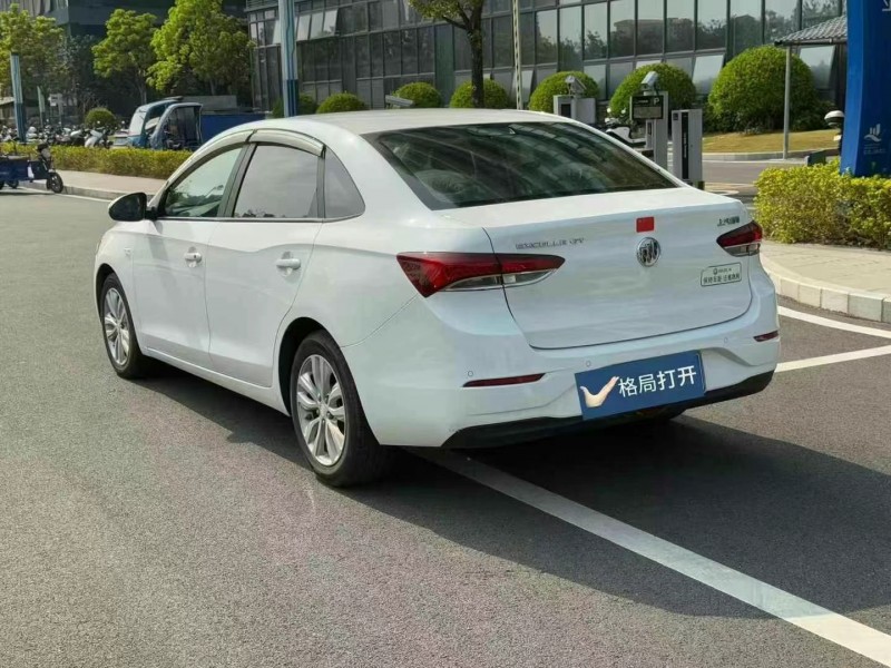 东莞21年别克英朗8