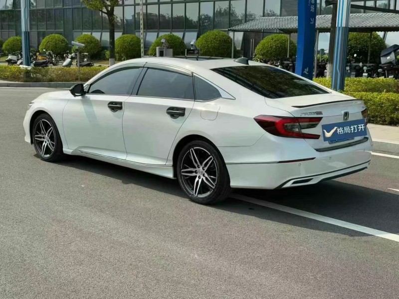 东莞22年本田雅阁8