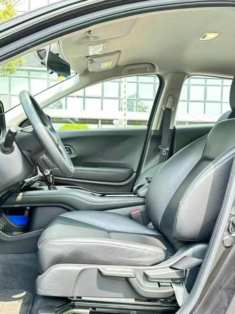 东莞22年本田缤智6