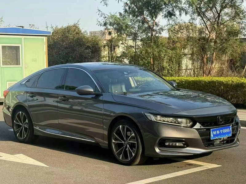 东莞18年本田雅阁2
