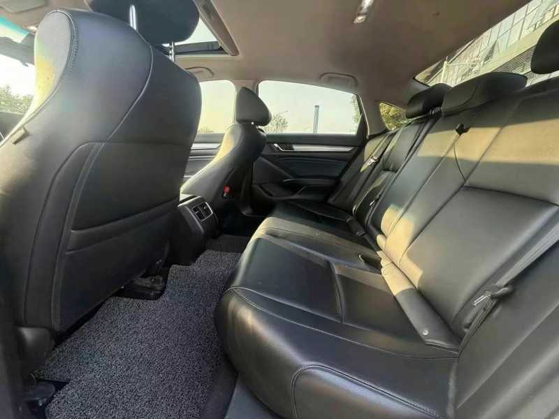 东莞18年本田雅阁5