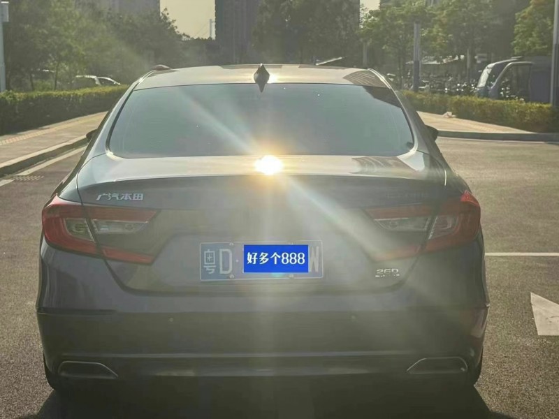 东莞18年本田雅阁9