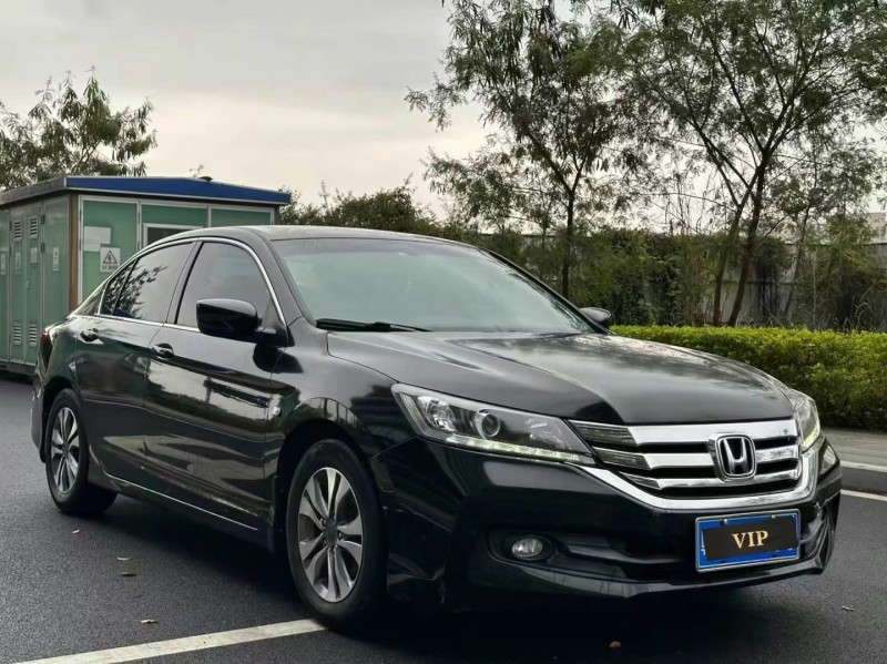 东莞16年本田雅阁2