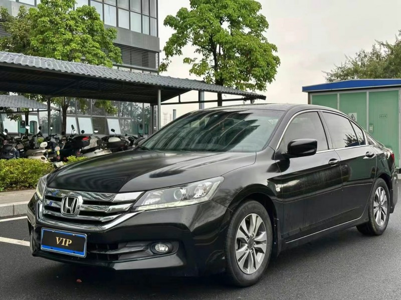 东莞16年本田雅阁3