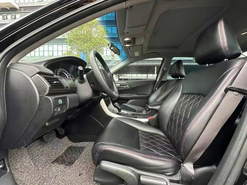 东莞16年本田雅阁6