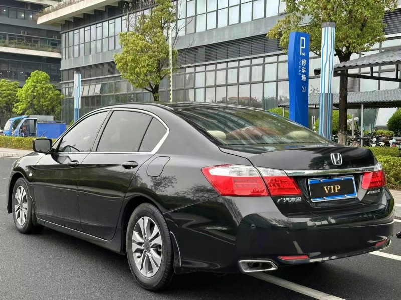 东莞16年本田雅阁8