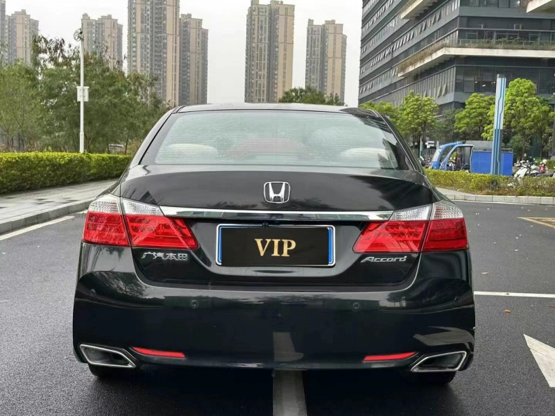 东莞16年本田雅阁9