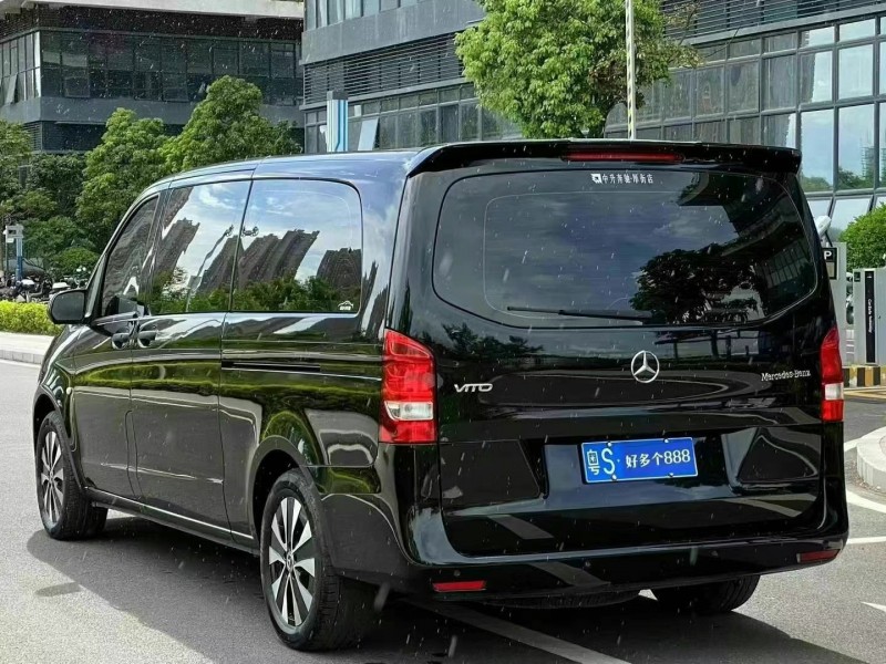 东莞21年奔驰威霆8