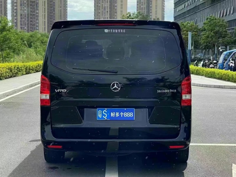 东莞21年奔驰威霆9