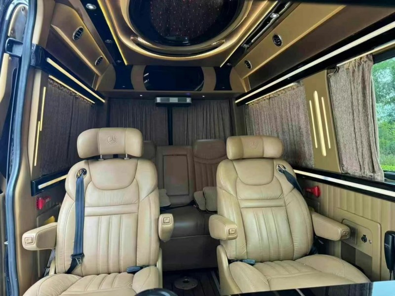 东莞16年奔驰斯宾特4