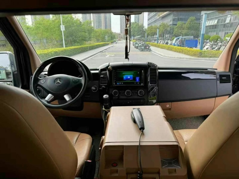 东莞16年奔驰斯宾特6