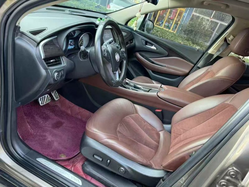 济宁17年别克昂科威5