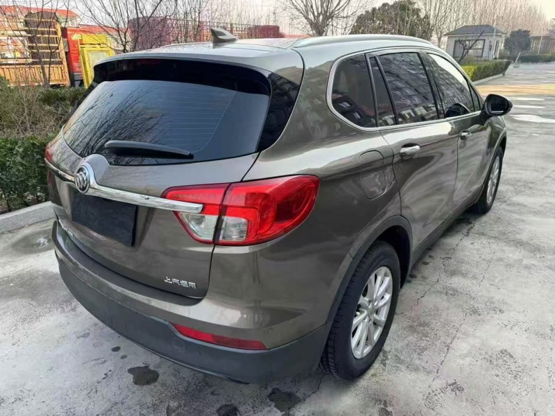 济宁17年别克昂科威8