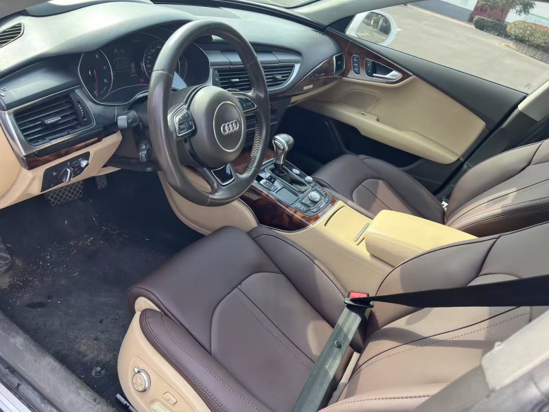 济宁14年奥迪A7L5