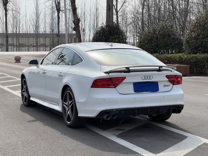 济宁14年奥迪A7L8