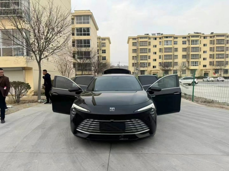 徐州23年别克君越7