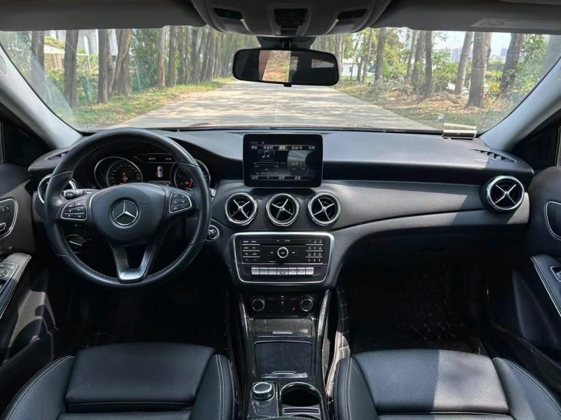 东莞16年奔驰GLA6