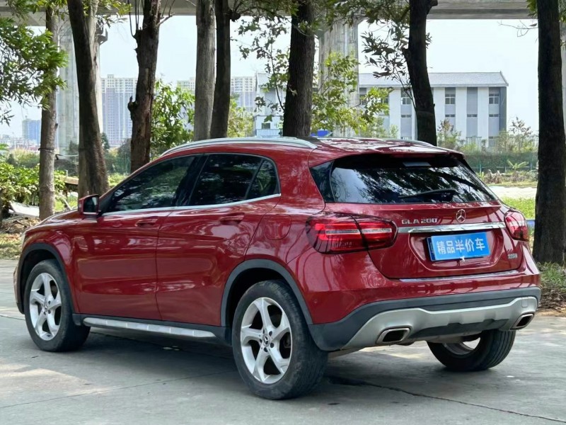 东莞16年奔驰GLA9
