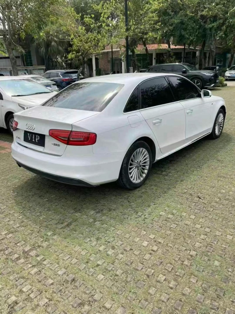 东莞16年奥迪A4L8