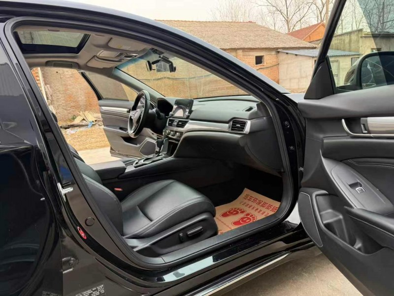 徐州19年本田雅阁6