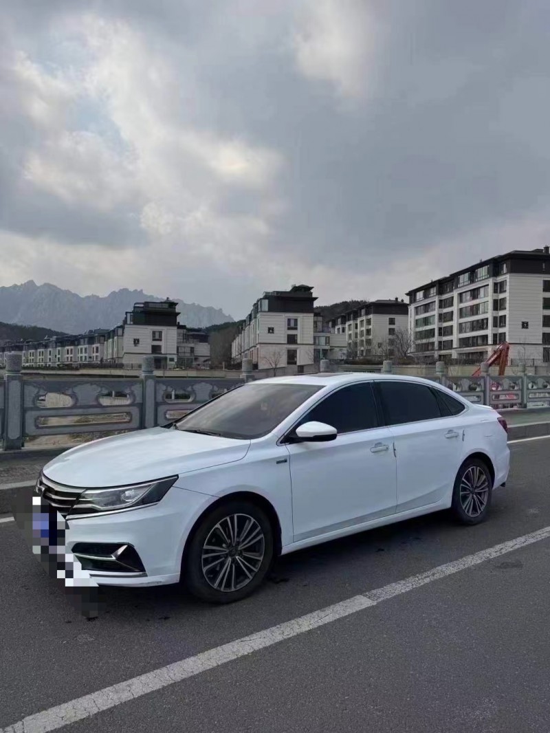 青島22年榮威i63
